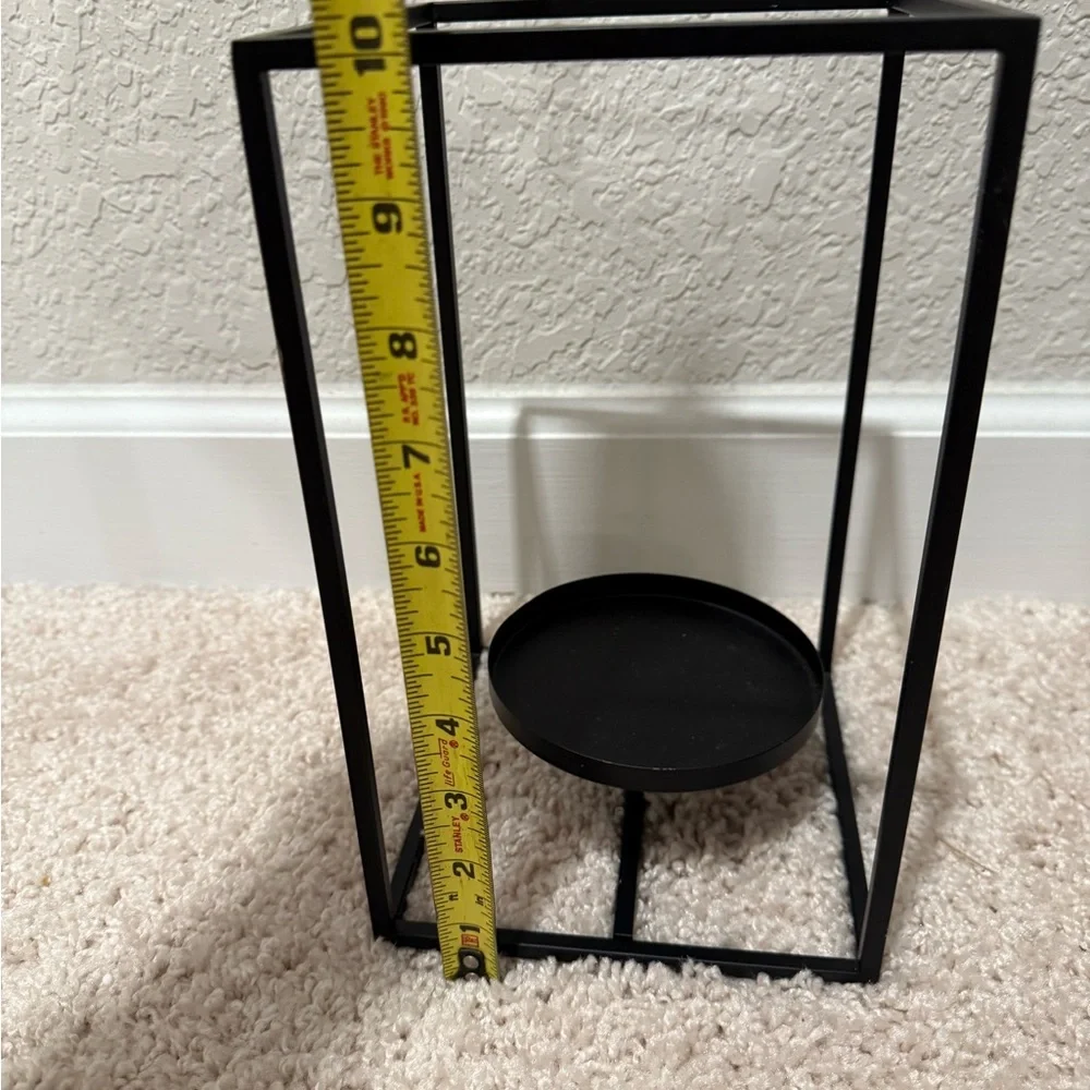 Modern Black Metal Candle Holder